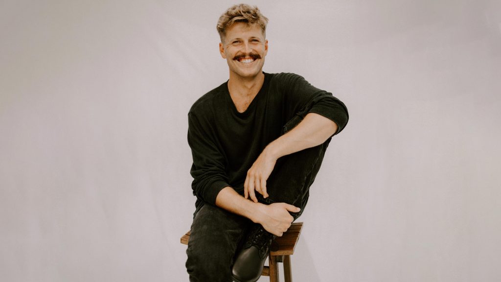 Ziggy Alberts apresenta sua turnê mundial, New Love, no Cine Joia, em São Paulo
