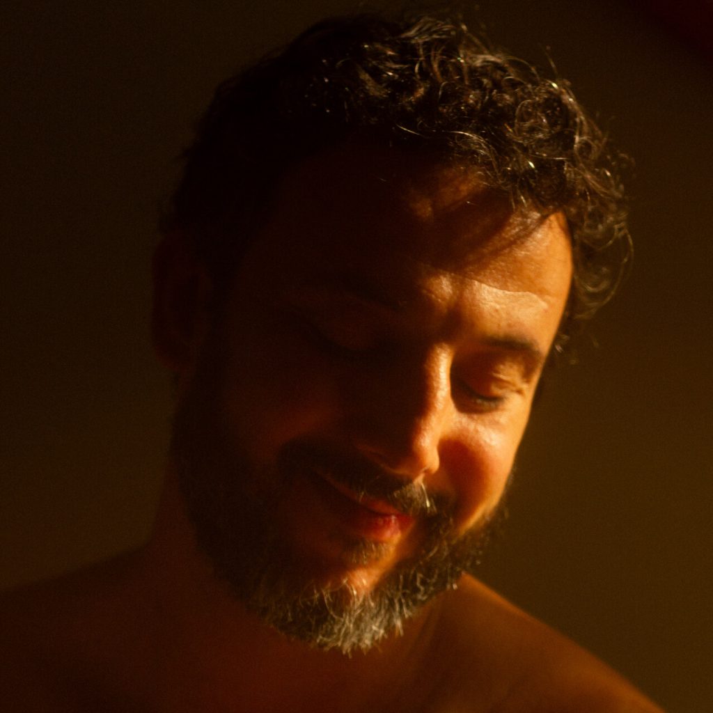 Pedro Mann lança quinto álbum com shows no Rio e em São Paulo